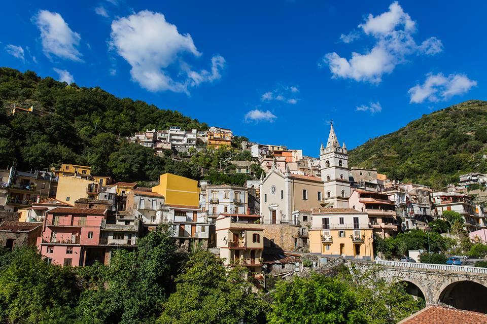 Готель Le Giare Itala Екстер'єр фото